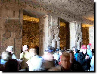 Reprsentation de la tte de Nfertari sur les piliers du temple de Nfertari ( Abou Simbel)